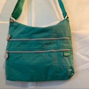 Baggallini old school cross body bag